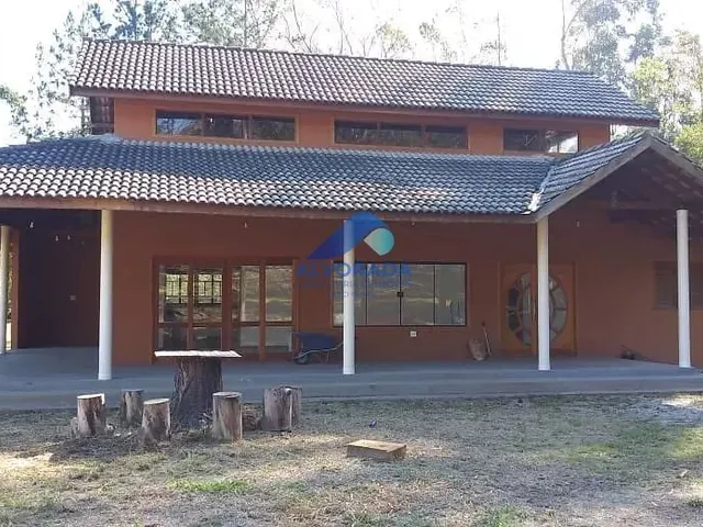 Chácara com 9000m² 2 quartos e 1 banheiro, à venda, no bairro Jardim Torrão de Ouro em São José Dos Campos