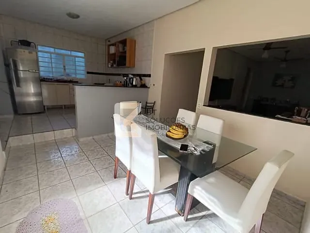 Chácara 3 quartos e 2 banheiros, à venda, no bairro Colinas de Indaiatuba em Indaiatuba