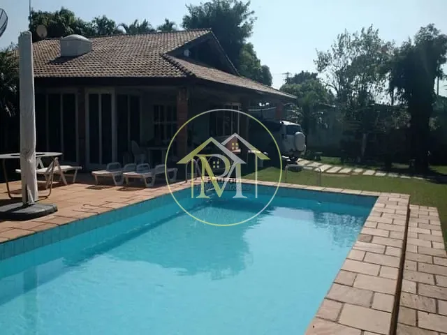 Chácara com 1400m² 6 quartos e 4 banheiros, à venda, no bairro Jardim Tatiana em Sorocaba