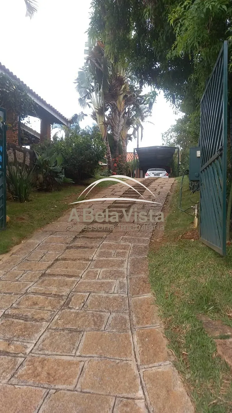 Chácara, 3 quartos, 1004 m² - Foto 2
