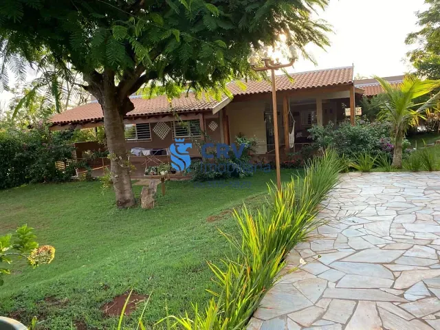 Chácara com 6000m² 3 quartos e 2 banheiros, à venda, no bairro Novo Aeroporto em Londrina