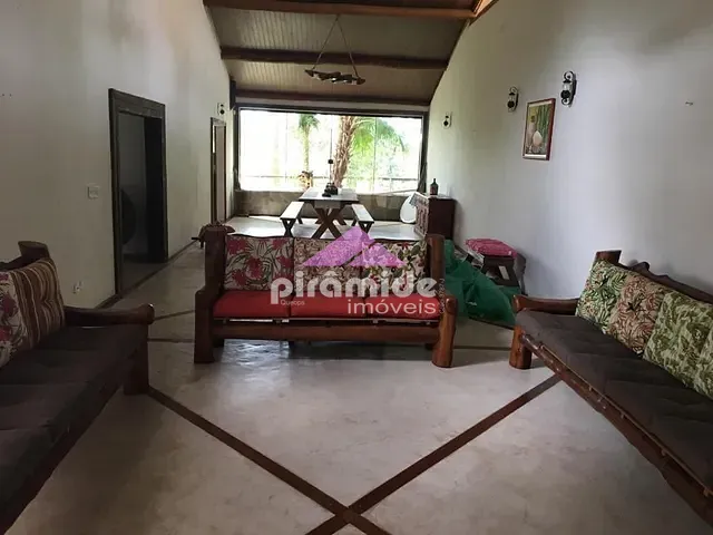 Chácara com 4500m² 2 quartos e 2 banheiros, à venda, no bairro Vila São Geraldo em São José dos Campos