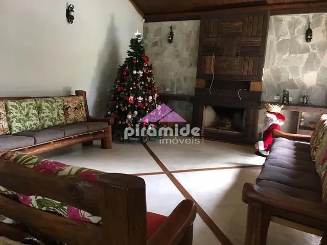 Chácara com 4500m² 2 quartos e 2 banheiros, à venda, no bairro Vila São Geraldo em São José dos Campos