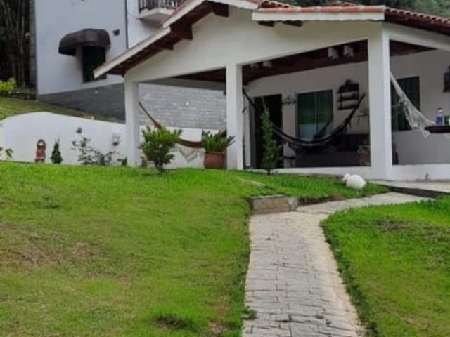 Chácara 2 quartos e 2 banheiros, à venda, no bairro Itapeva em Itapeva