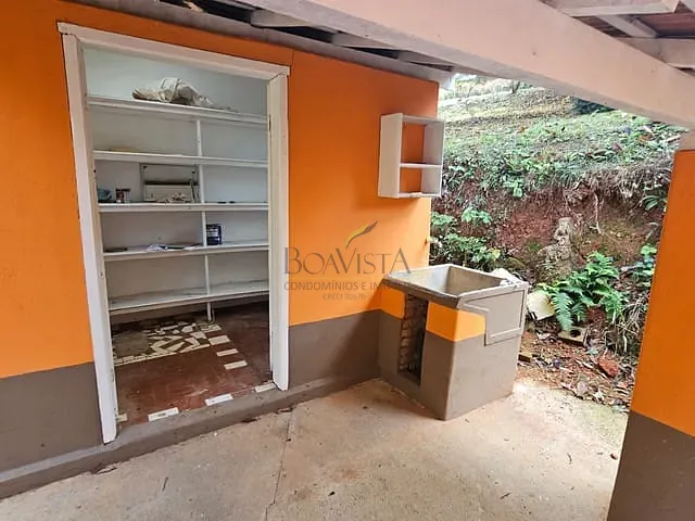 Chácara com 5030m² 2 quartos e 2 banheiros, à venda, no bairro Batatuba em Piracaia
