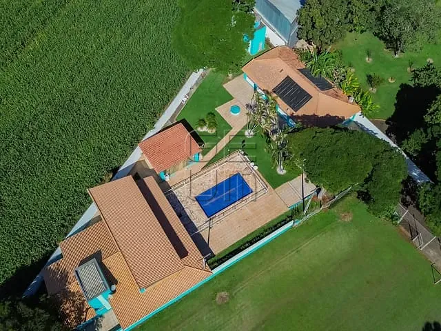 Chácara com 5000m² 4 quartos e 8 banheiros, à venda, no bairro Recanto dos Pinheiros em Cambé