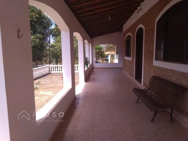 Chácara com 5100m² 2 quartos e 1 banheiro, à venda, no bairro Santa Mônica em Caçapava