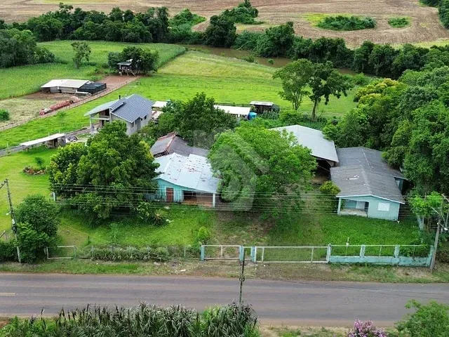 Chácara com 2139m² 4 quartos e 2 banheiros, à venda, no bairro Boa Vista em Teutônia