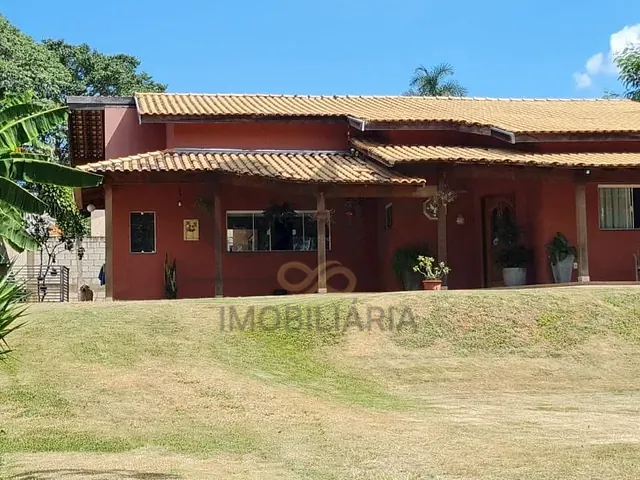 Chácara com 989m² 4 quartos e 2 banheiros, à venda, no bairro Núcleo Urbano Parque Ana Helena em Jaguariúna
