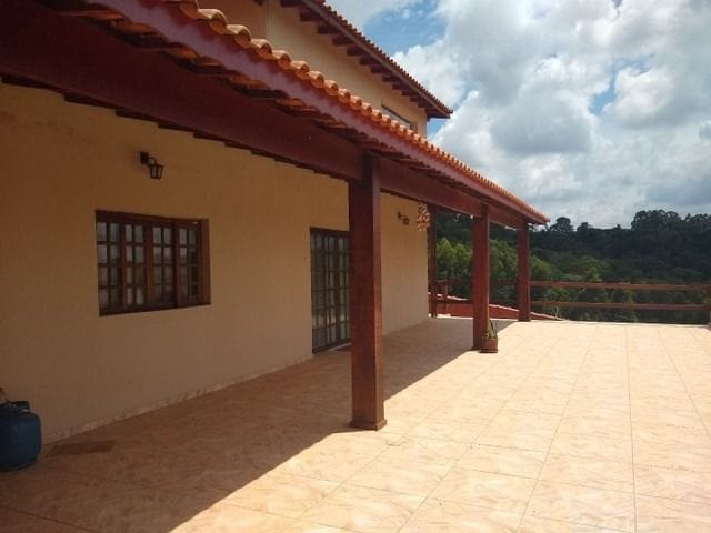 Chácara com 1000m² 3 quartos e 3 banheiros, à venda, no bairro Parque Recreio Mirante em Mairinque