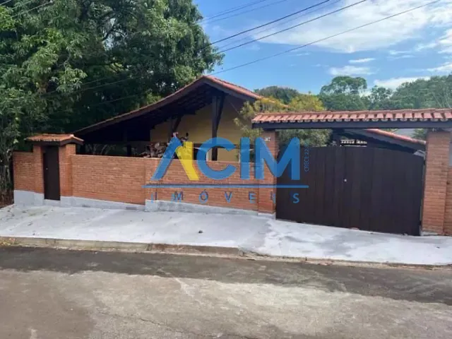 Chácara 2 quartos e 1 banheiro, à venda, no bairro São Pedro em Jaguariúna