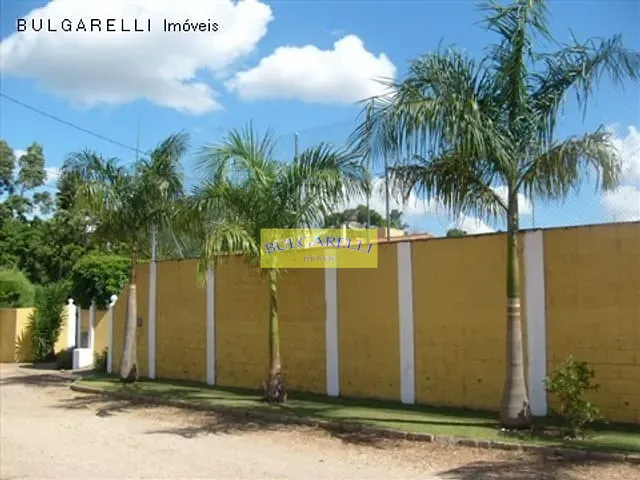 Chácara com 1000m² 4 quartos e 5 banheiros, à venda ou para alugar, no bairro JARDIM CAXAMBU em Jundiai