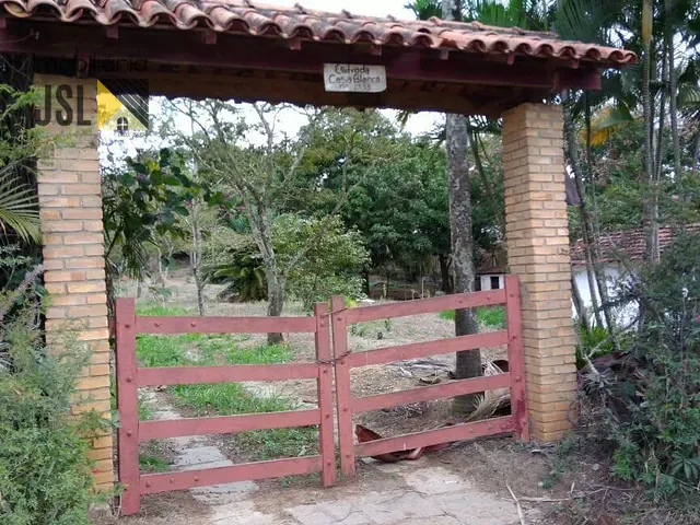 Chácara com 13300m² 1 quarto e 3 banheiros, à venda, no bairro Sapé I em Caçapava