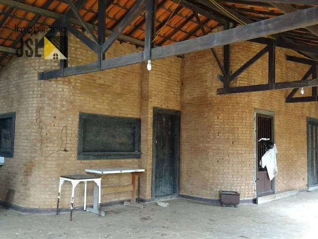 Chácara com 13300m² 1 quarto e 3 banheiros, à venda, no bairro Sapé I em Caçapava