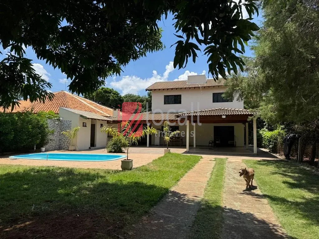Fazenda / Sítio / Chácara com 3 quartos à venda, 170m² — foto 1 de 15