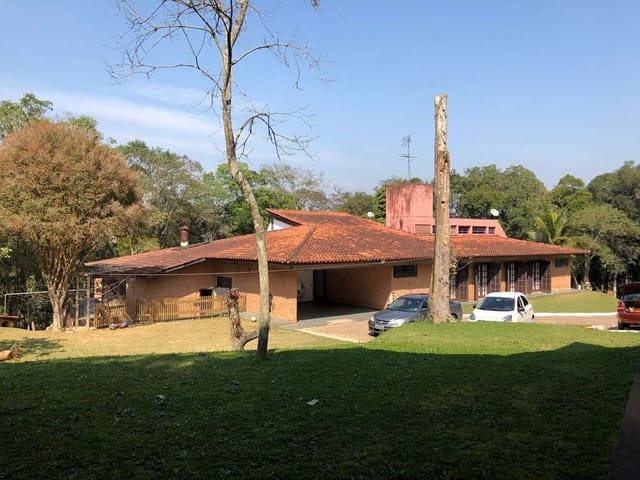 Chácara com 6500m² 5 quartos e 7 banheiros, à venda, no bairro Chácara Santa Lúcia em Carapicuíba
