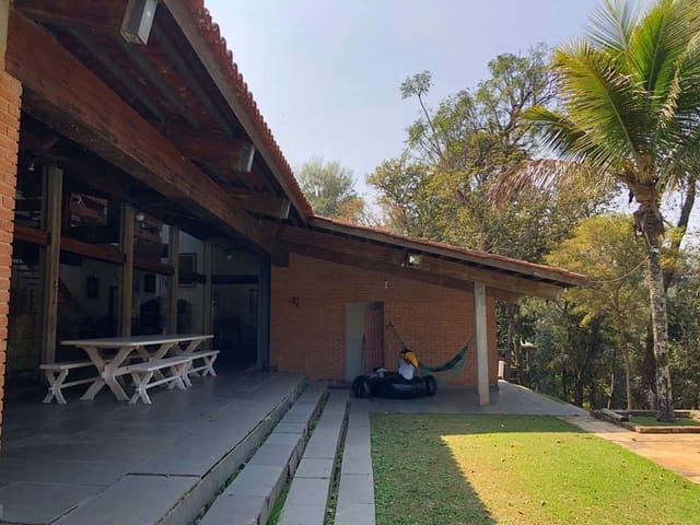Chácara com 6500m² 5 quartos e 7 banheiros, à venda, no bairro Chácara Santa Lúcia em Carapicuíba