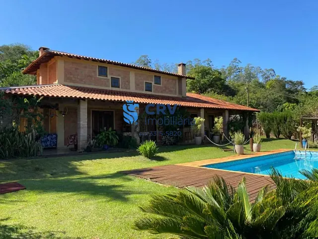 Chácara com 24500m² 3 quartos e 3 banheiros, à venda, no bairro Novo Aeroporto em Londrina