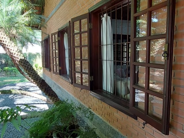 Chácara com 3000m² 3 quartos e 3 banheiros, à venda, no bairro Chácaras Reunidas em Pindamonhangaba
