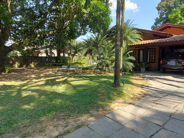 Chácara com 3000m² 3 quartos e 3 banheiros, à venda, no bairro Chácaras Reunidas em Pindamonhangaba