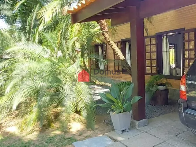 Chácara com 3000m² 3 quartos e 3 banheiros, à venda, no bairro Chácaras Reunidas em Pindamonhangaba