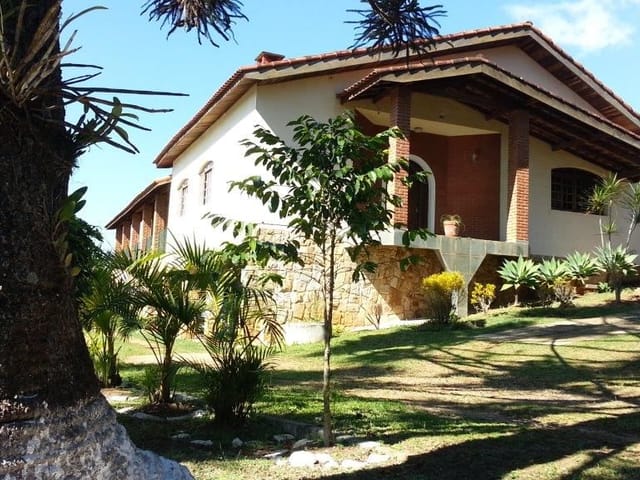 Chácara com 2400m² 4 quartos e 4 banheiros, à venda, no bairro Chácara Remanso (Caucaia do Alto) em Cotia