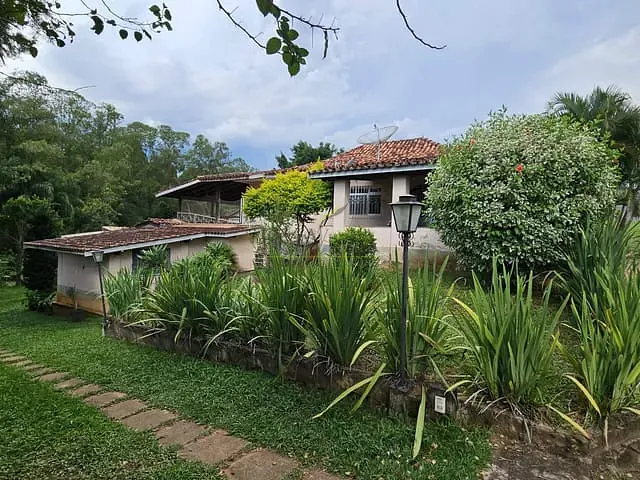 Chácara com 3065m² 4 quartos e 8 banheiros, à venda, no bairro Centro em Piracaia