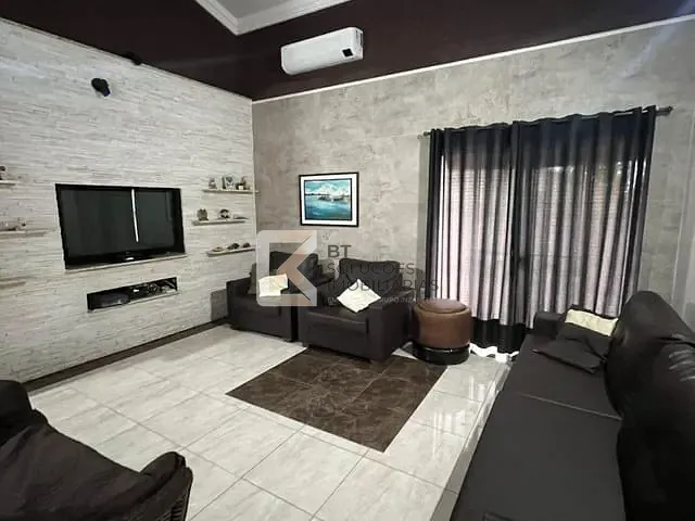 Chácara com 1700m² 3 quartos e 3 banheiros, à venda, no bairro Terras de Itaici em Indaiatuba