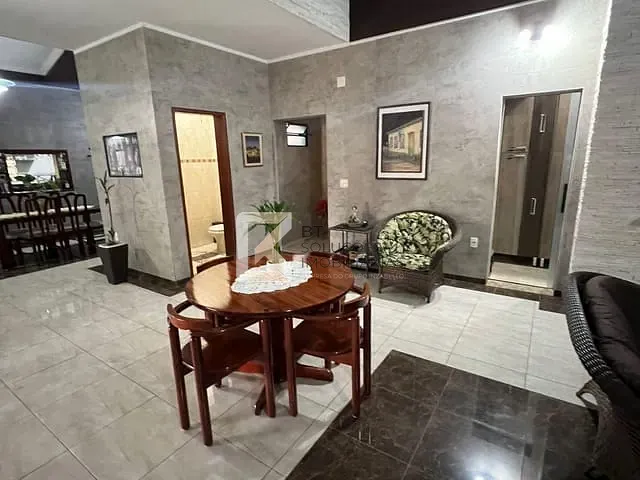 Chácara com 1700m² 3 quartos e 3 banheiros, à venda, no bairro Terras de Itaici em Indaiatuba