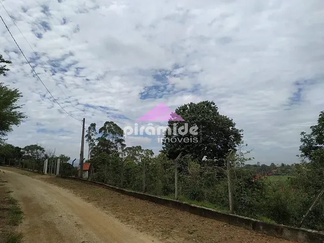 Chácara com 5033m² 1 quarto e 2 banheiros, à venda, no bairro Chácara Recanto Itamarati II em Caçapava
