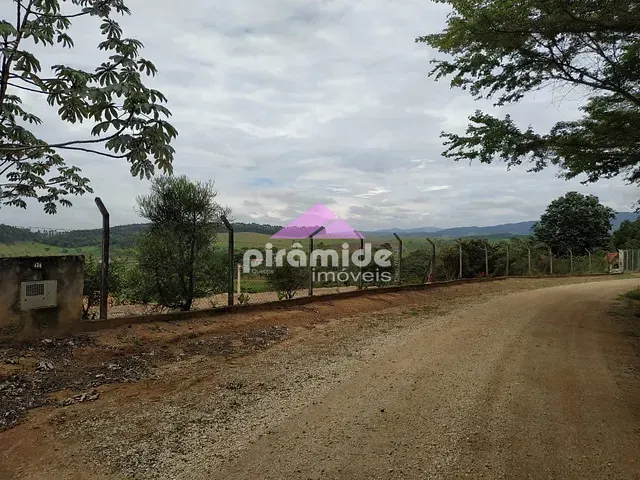 Chácara com 5033m² 1 quarto e 2 banheiros, à venda, no bairro Chácara Recanto Itamarati II em Caçapava