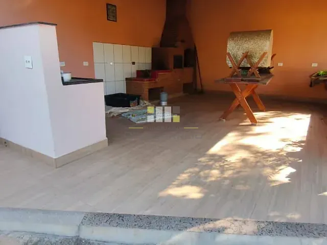 Chácara com 1180m² 2 quartos e 2 banheiros, à venda, no bairro Residencial Vale dos Lírios em Nova Odessa