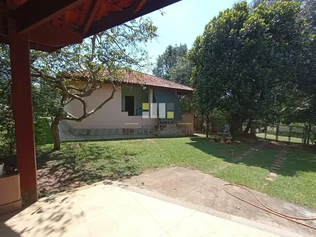 Chácara com 1180m² 2 quartos e 2 banheiros, à venda, no bairro Residencial Vale dos Lírios em Nova Odessa