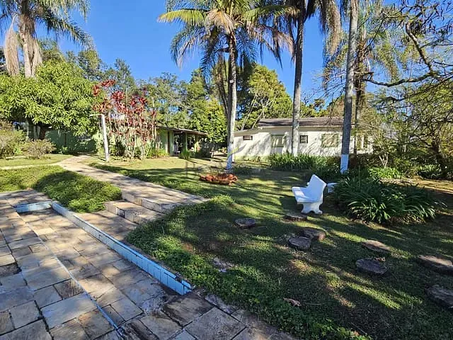 Chácara com 7300m² 3 quartos e 4 banheiros, à venda, no bairro Jardim Estância Brasil em Atibaia