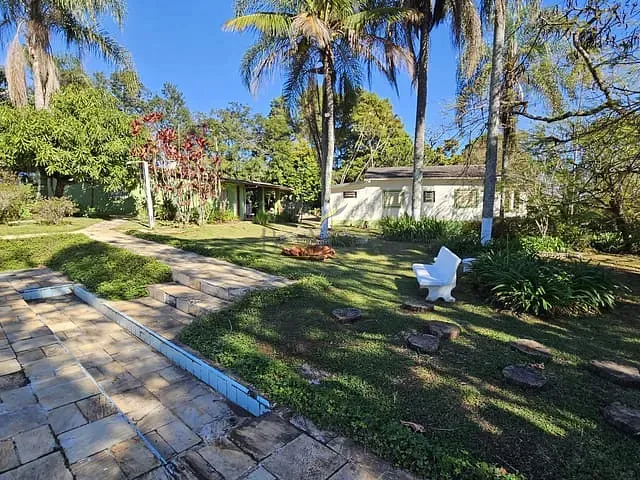 Chácara com 7300m² 3 quartos e 4 banheiros, à venda, no bairro Jardim Estância Brasil em Atibaia