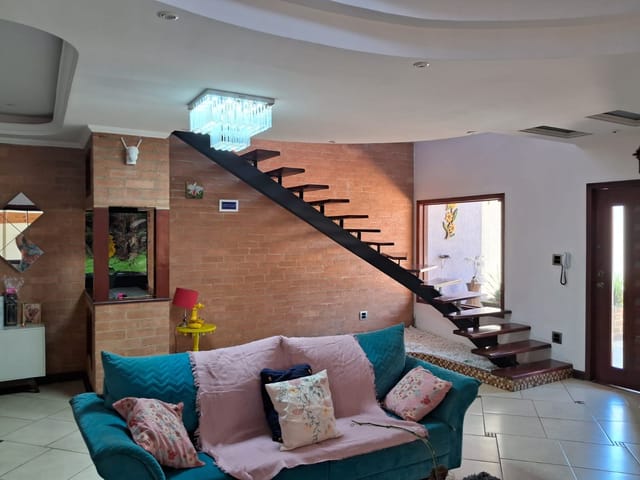 Chácara com 1000m² 3 quartos e 3 banheiros, à venda, no bairro Granjas Panorama em Taubaté