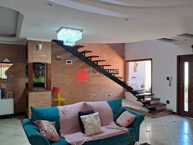 Chácara com 1000m² 3 quartos e 3 banheiros, à venda, no bairro Granjas Panorama em Taubaté