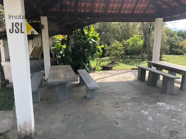 Chácara com 5400m² 2 quartos e 4 banheiros, à venda, no bairro Recreio Mantiqueira em Caçapava