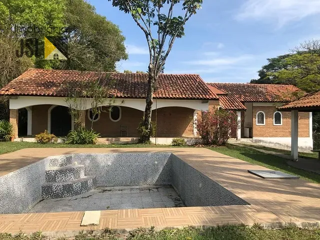 Chácara com 5400m² 2 quartos e 4 banheiros, à venda, no bairro Recreio Mantiqueira em Caçapava
