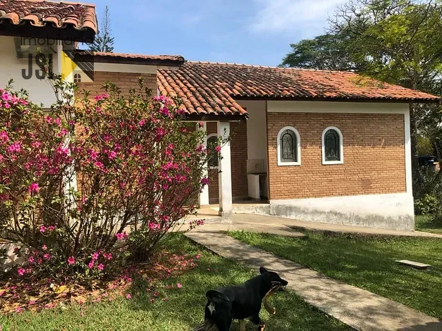 Chácara com 5400m² 2 quartos e 4 banheiros, à venda, no bairro Recreio Mantiqueira em Caçapava