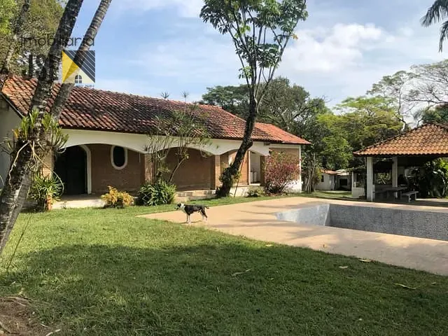 Chácara com 5400m² 2 quartos e 4 banheiros, à venda, no bairro Recreio Mantiqueira em Caçapava