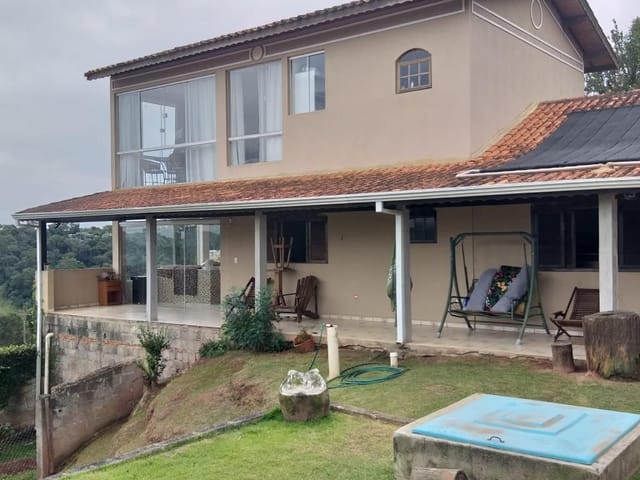 Chácara com 1000m² 5 quartos e 3 banheiros, à venda, no bairro Ribeirão dos Porcos em Atibaia