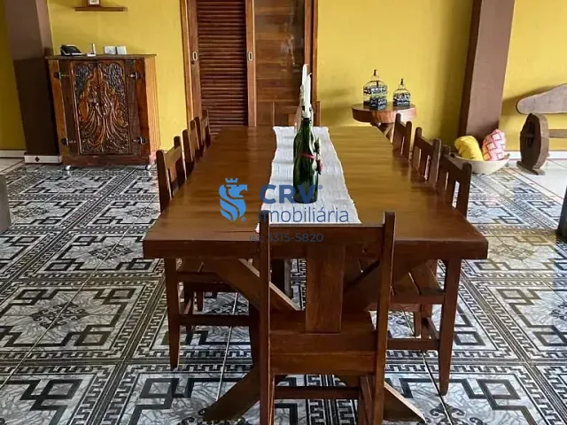 Chácara com 2726m² 5 quartos e 6 banheiros, à venda, no bairro Três Bocas em Londrina