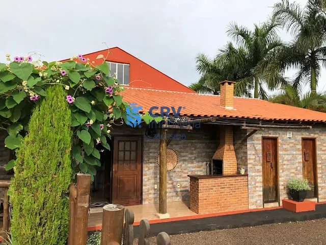 Chácara com 2726m² 5 quartos e 6 banheiros, à venda, no bairro Três Bocas em Londrina