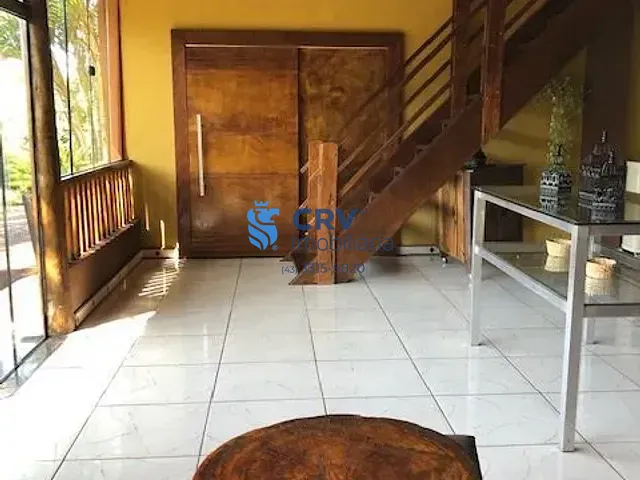 Chácara com 2726m² 5 quartos e 6 banheiros, à venda, no bairro Três Bocas em Londrina