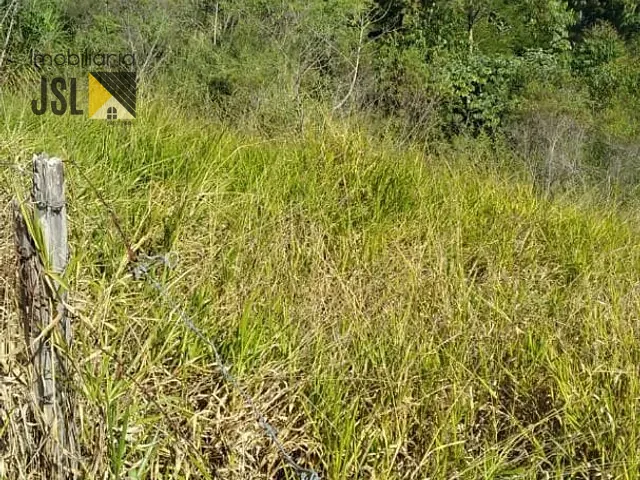 Chácara com 1900m², à venda, no bairro Serrinha em Caçapava