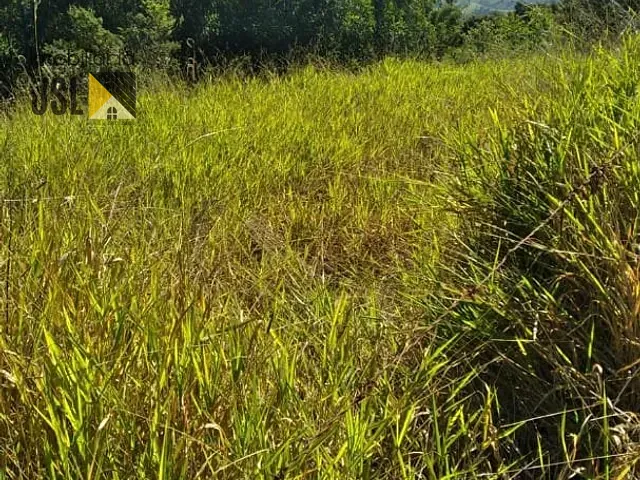 Chácara com 1900m², à venda, no bairro Serrinha em Caçapava