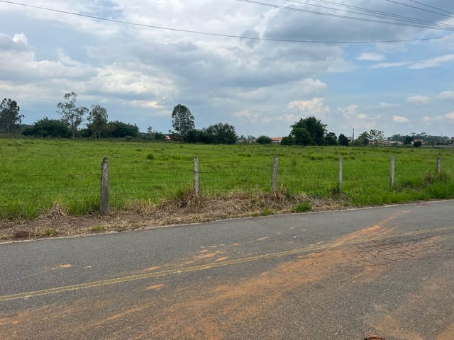 Chácara com 20000m², à venda, no bairro Mandú em Pindamonhangaba