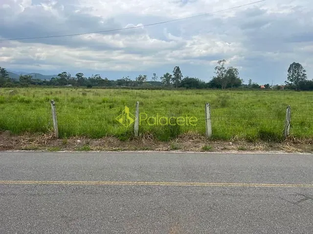 Chácara com 20000m², à venda, no bairro Mandú em Pindamonhangaba