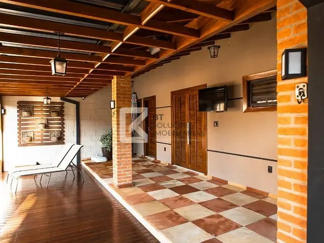 Chácara com 1000m² 4 quartos e 3 banheiros, à venda, no bairro Terras de Itaici em Indaiatuba
